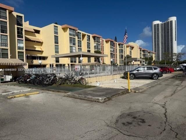 210 172nd St, Unit 131, Sunny Isles Beach, FL 33160 Photo