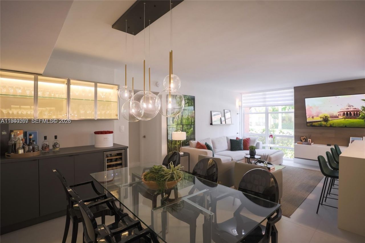 210 172nd St, Unit 131, Sunny Isles Beach, FL 33160 Photo