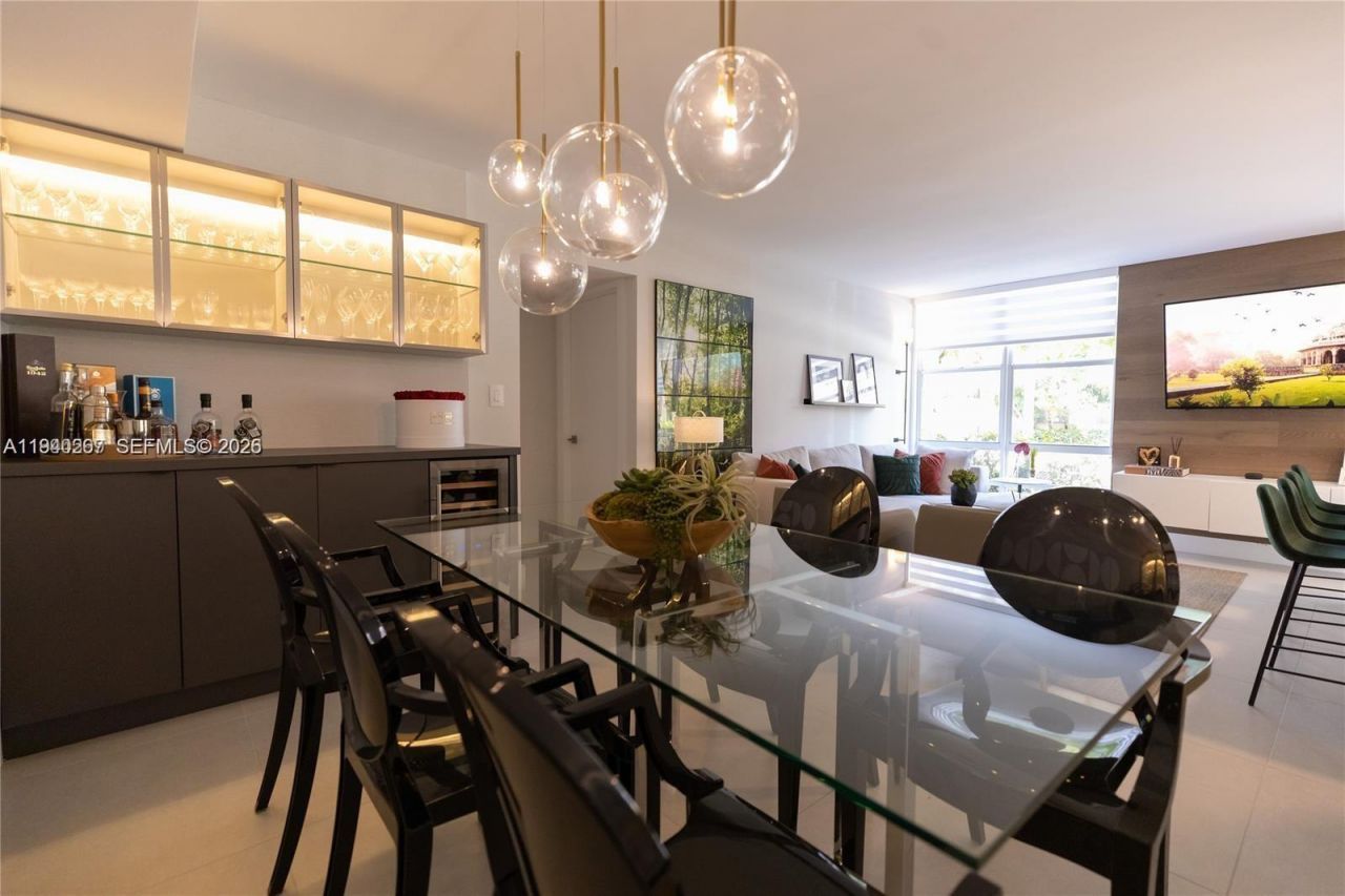 210 172nd St, Unit 131, Sunny Isles Beach, FL 33160 Photo