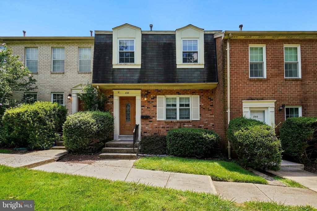838 College Parkway, Unit 11-838, Rockville, MD 20850 Main Photo