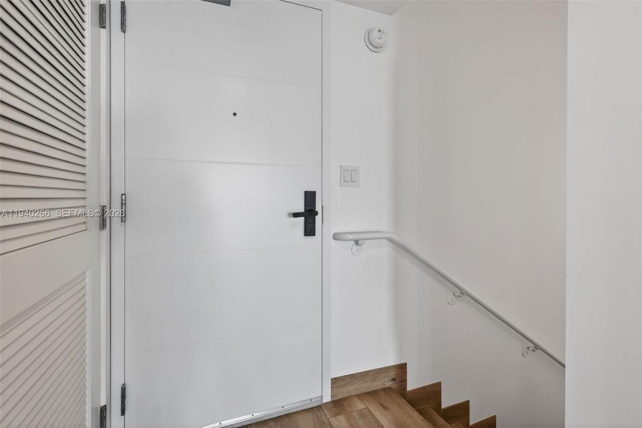 400 Sunny Isles Blvd, Unit 1207, Sunny Isles Beach, FL 33160 Photo