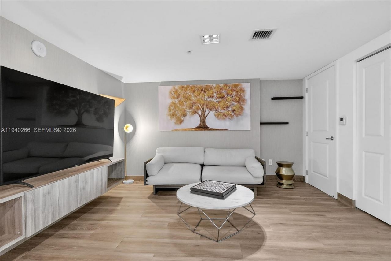 400 Sunny Isles Blvd, Unit 1207, Sunny Isles Beach, FL 33160 Photo