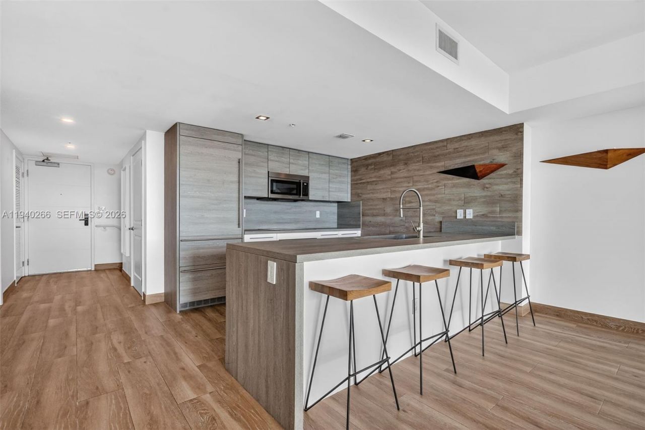 400 Sunny Isles Blvd, Unit 1207, Sunny Isles Beach, FL 33160 Photo