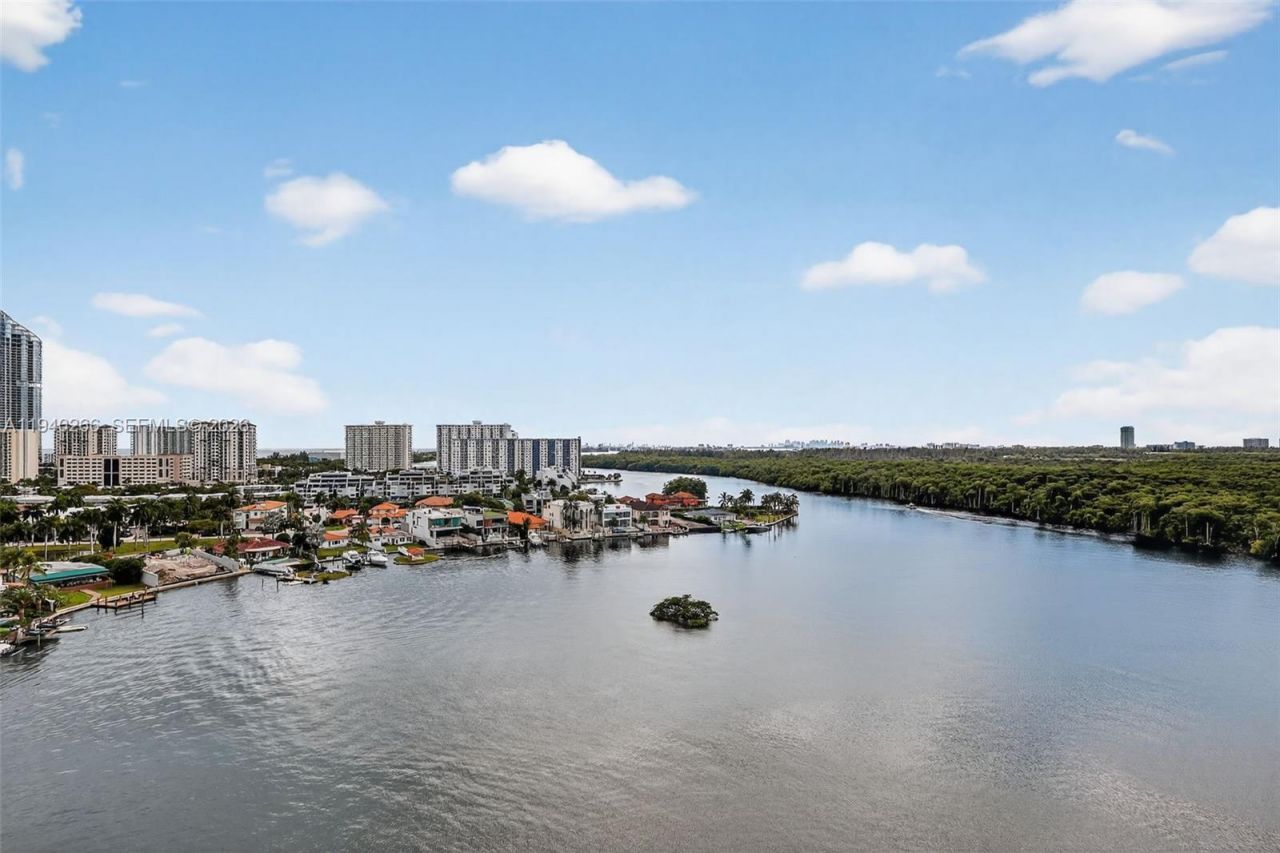 400 Sunny Isles Blvd, Unit 1207, Sunny Isles Beach, FL 33160 Photo