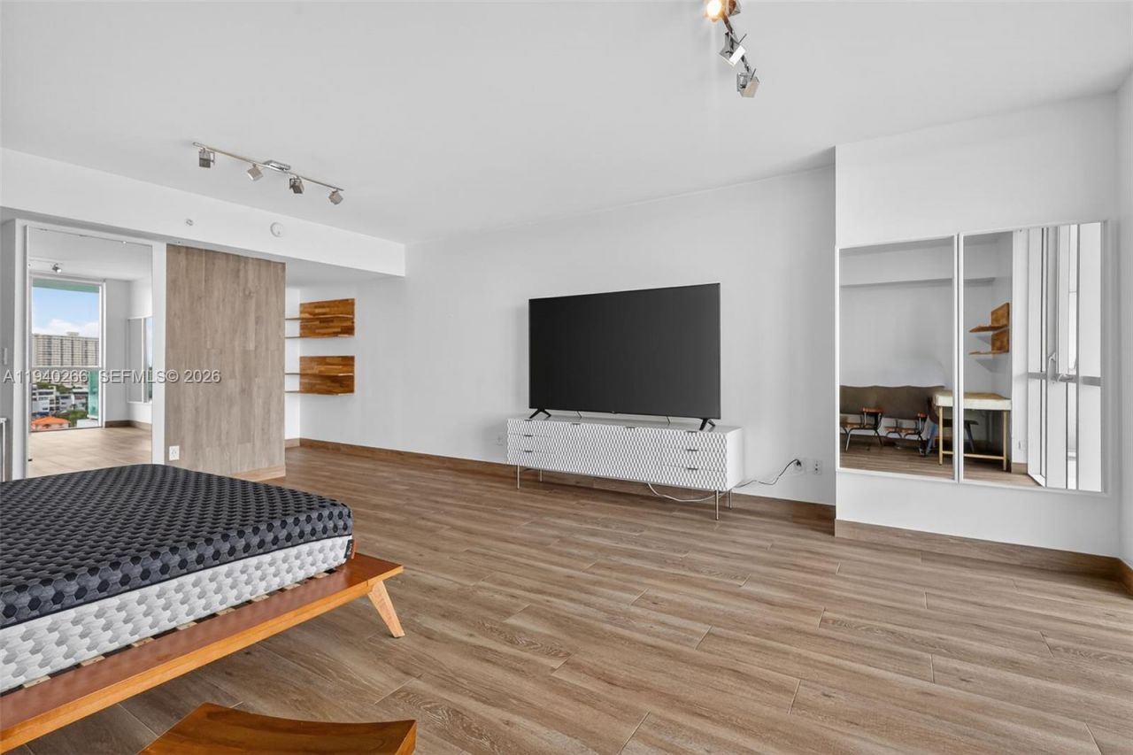 400 Sunny Isles Blvd, Unit 1207, Sunny Isles Beach, FL 33160 Photo