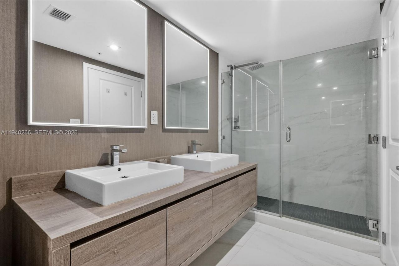 400 Sunny Isles Blvd, Unit 1207, Sunny Isles Beach, FL 33160 Photo