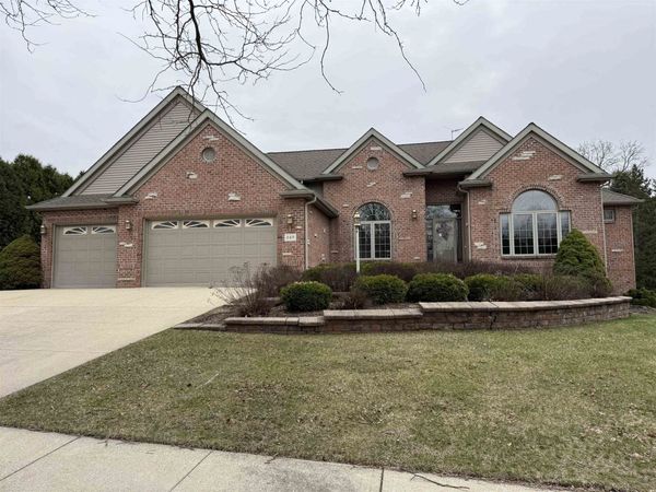649 Roxbury Road, ROCKFORD, IL 61107