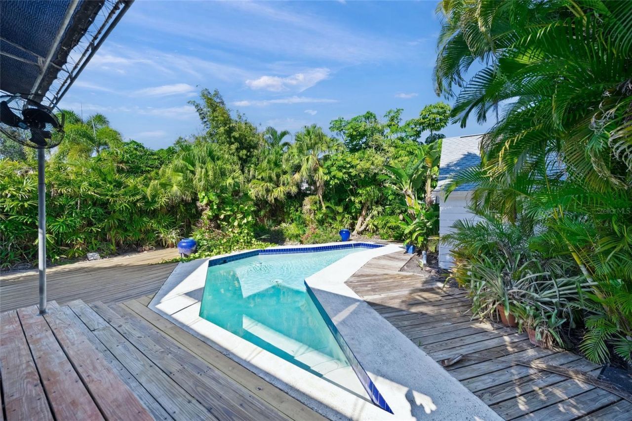 1917 Bahia Vista Street, Sarasota, FL 34239 Photo