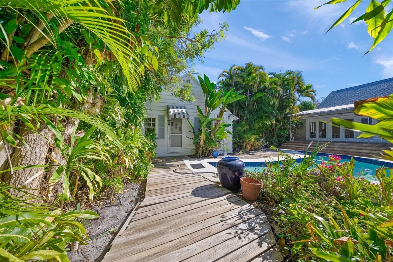 1917 Bahia Vista Street, Sarasota, FL 34239 Photo