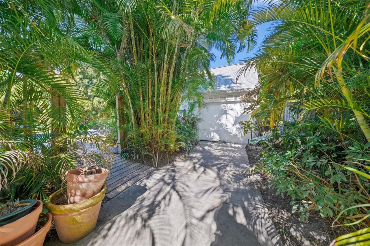 1917 Bahia Vista Street, Sarasota, FL 34239 Photo