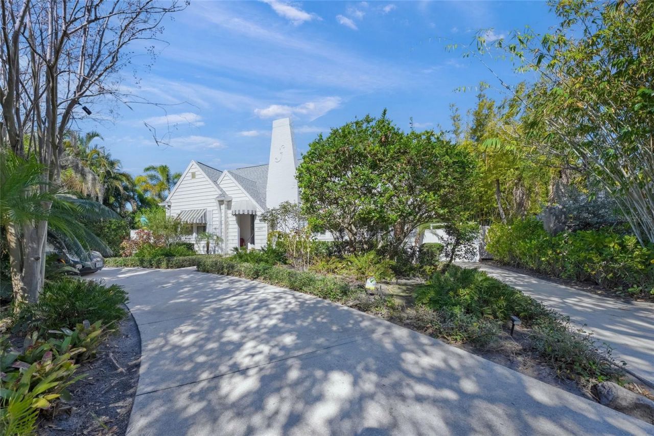 1917 Bahia Vista Street, Sarasota, FL 34239 Photo