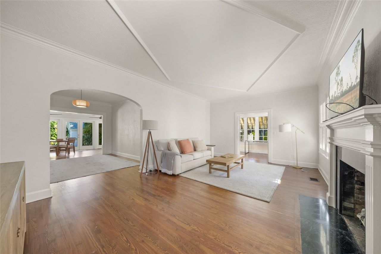 1917 Bahia Vista Street, Sarasota, FL 34239 Photo