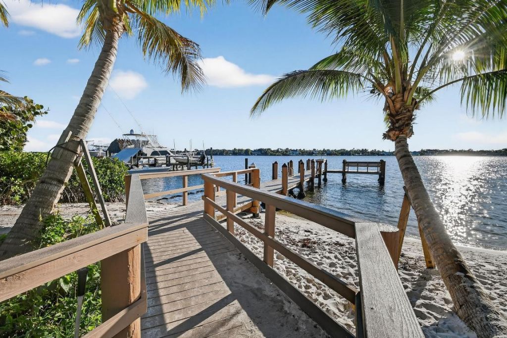 285 Golfview Drive, Tequesta, FL 33469 Photo