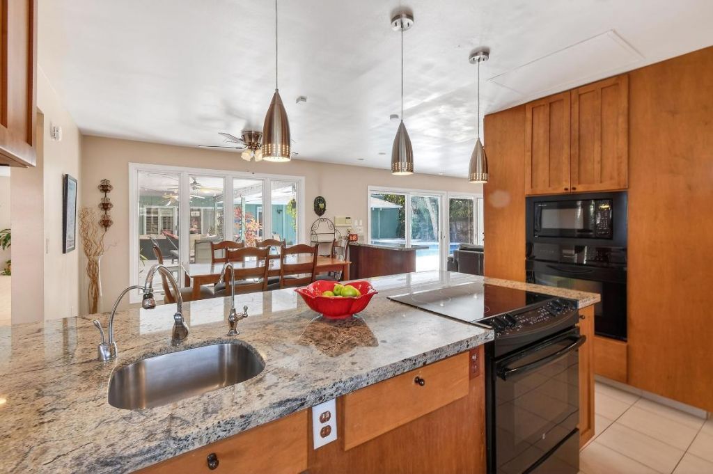 285 Golfview Drive, Tequesta, FL 33469 Photo