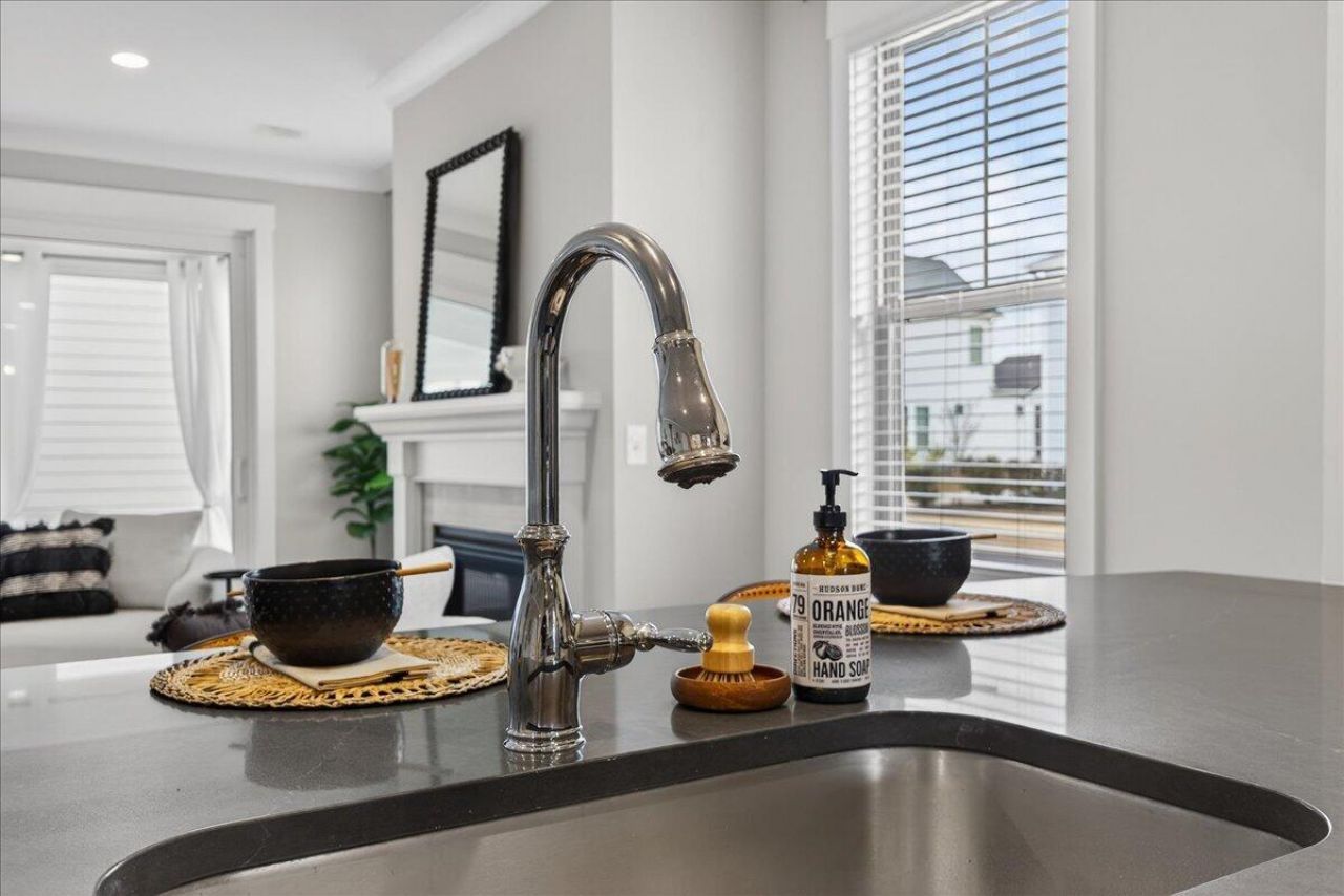 274 Great Lawn Drive Photo 14