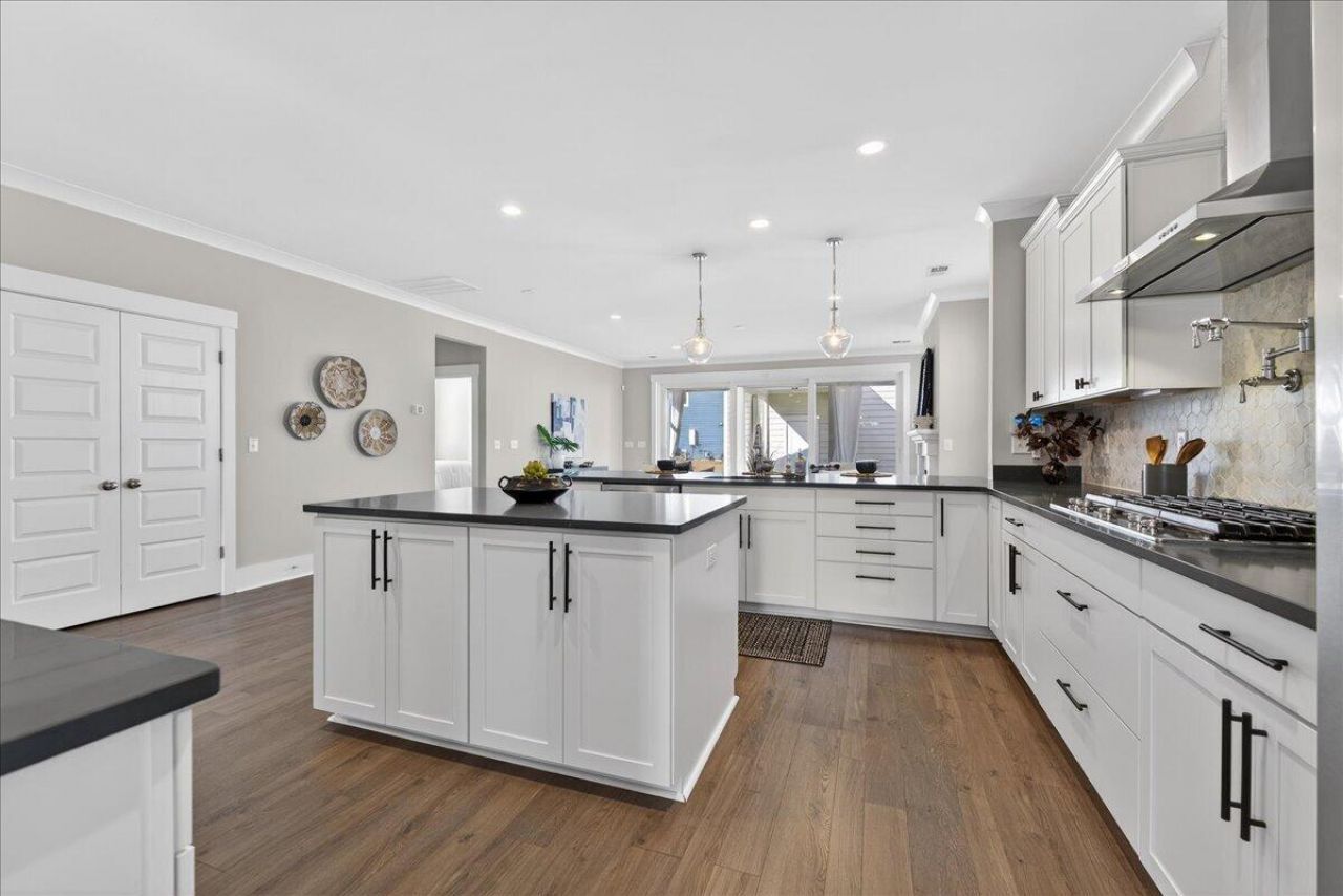 274 Great Lawn Drive Photo 16