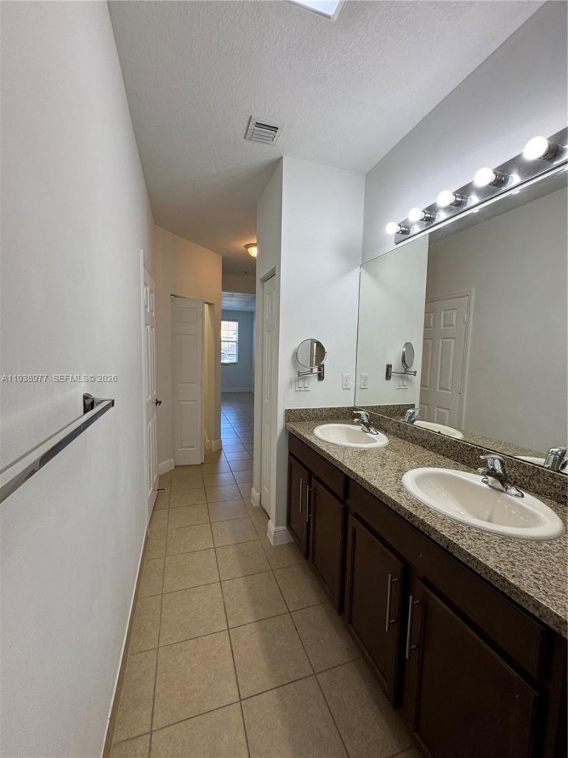 917 SW 147th Ave, Unit 2006, Pembroke Pines, FL 33027 Photo