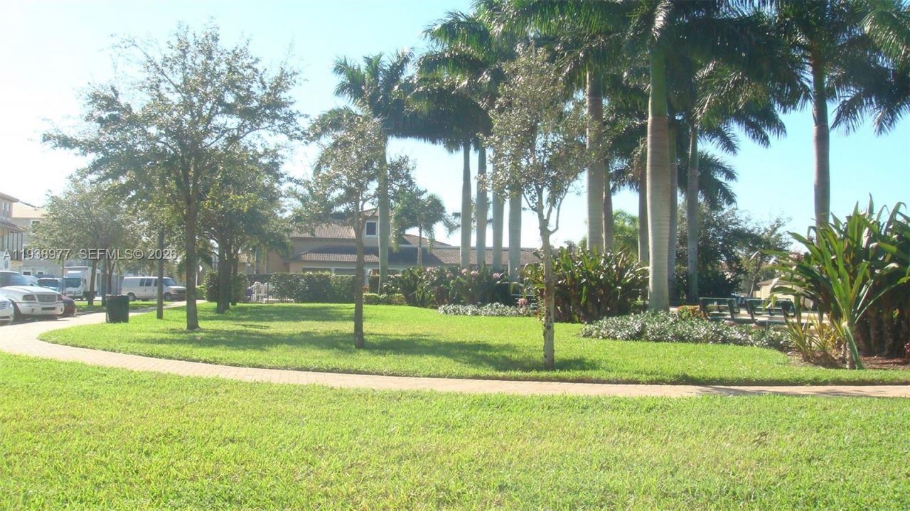 917 SW 147th Ave, Unit 2006, Pembroke Pines, FL 33027 Photo