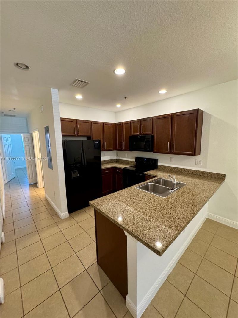 917 SW 147th Ave, Unit 2006, Pembroke Pines, FL 33027 Photo