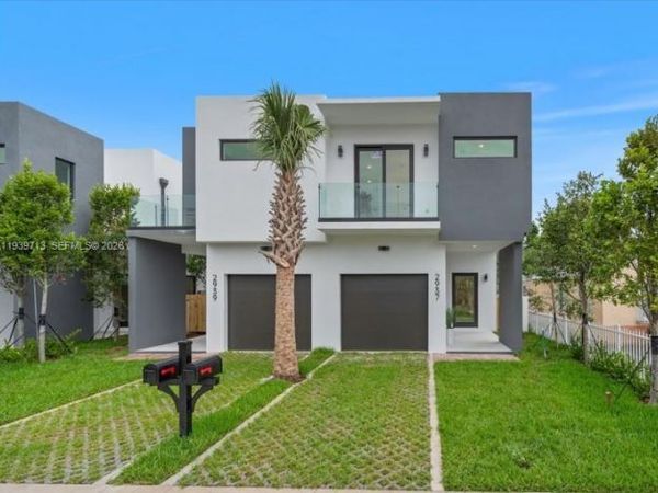 2939 SW 21st ST, Miami, FL 33145