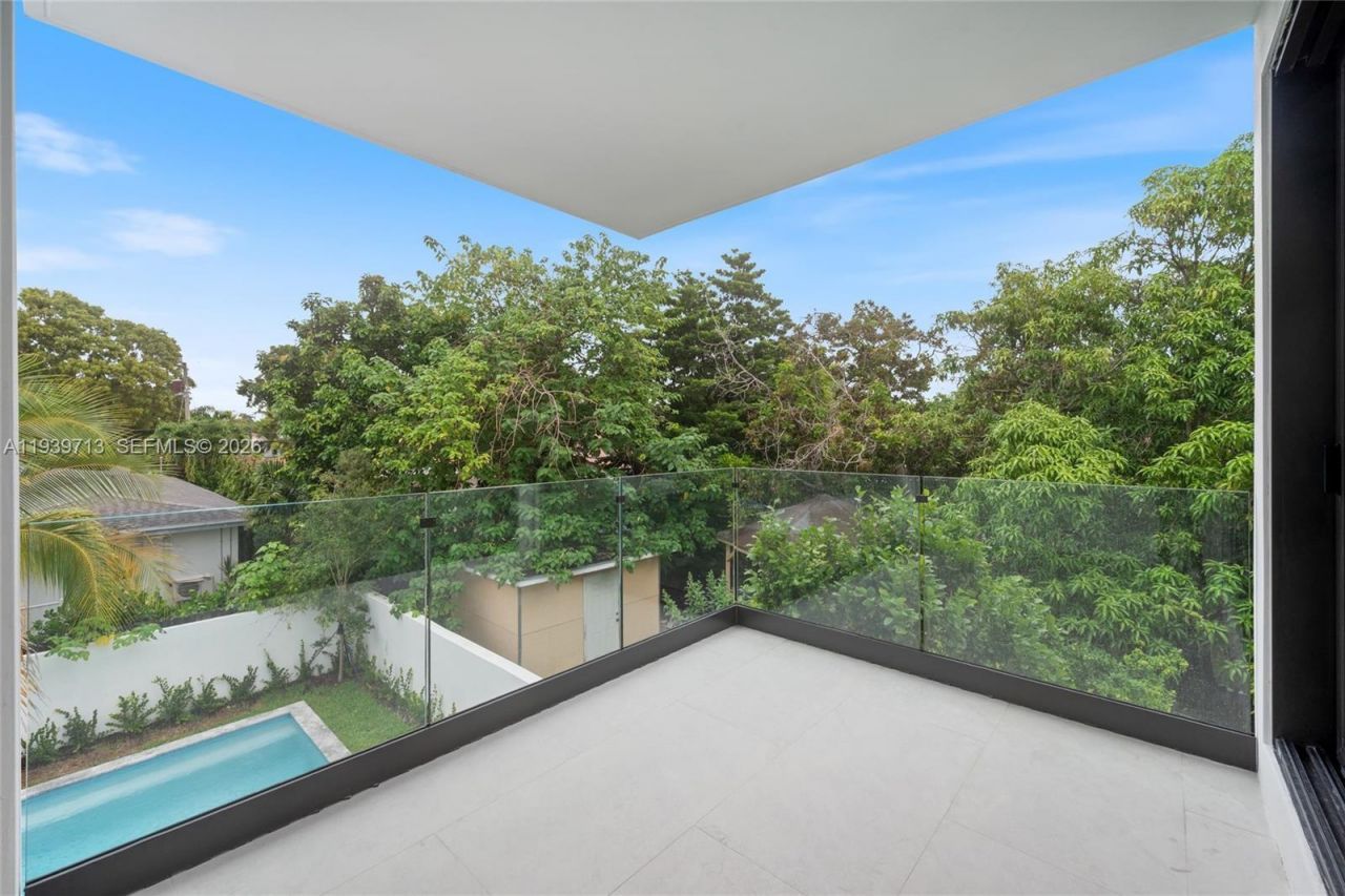 2939 SW 21st St, Miami, FL 33145 Photo