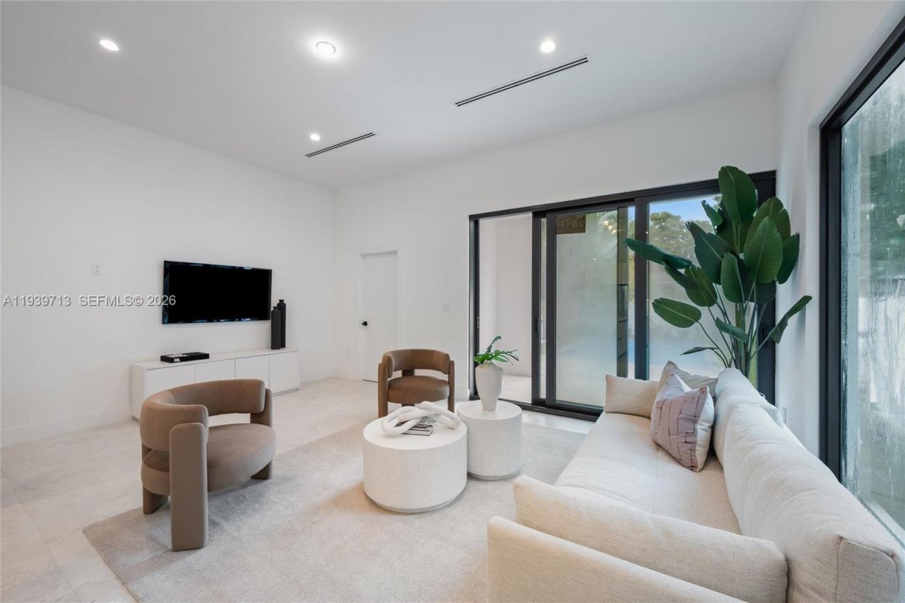 2939 SW 21st St, Miami, FL 33145 Photo