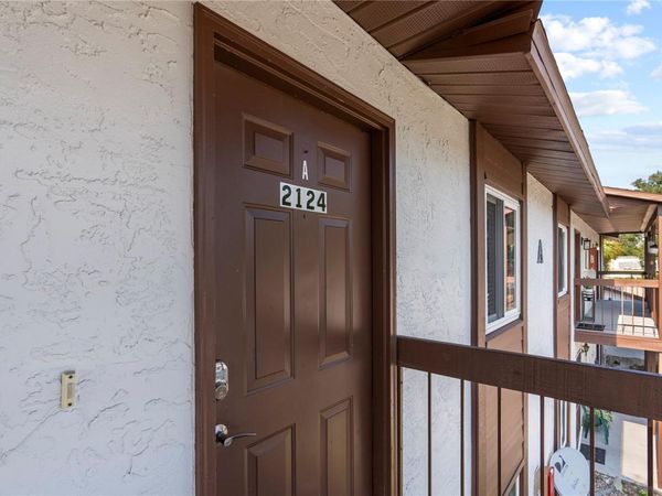 39132 COUNTY ROAD 54, Unit 2124, ZEPHYRHILLS, FL 33542