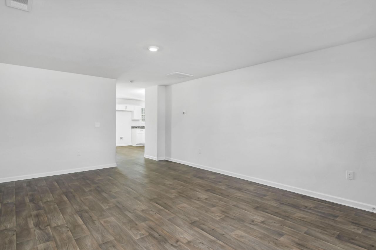 114 Kirkwood Court Photo 15