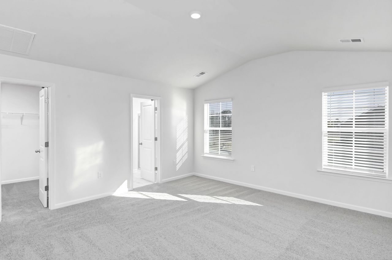 114 Kirkwood Court Photo 18