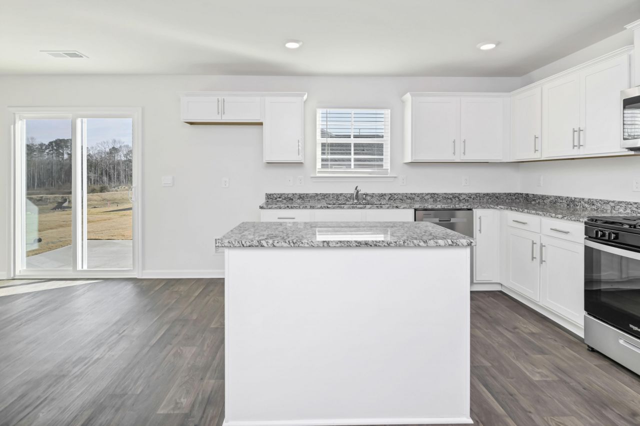 114 Kirkwood Court Photo 4