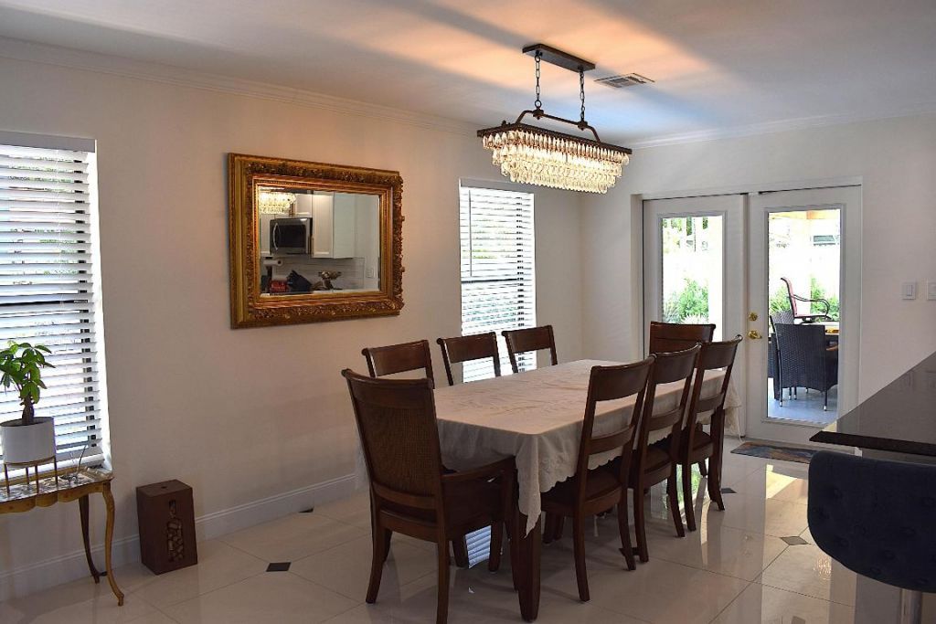 120 Sunflower Circle, Royal Palm Beach, FL 33411 Photo