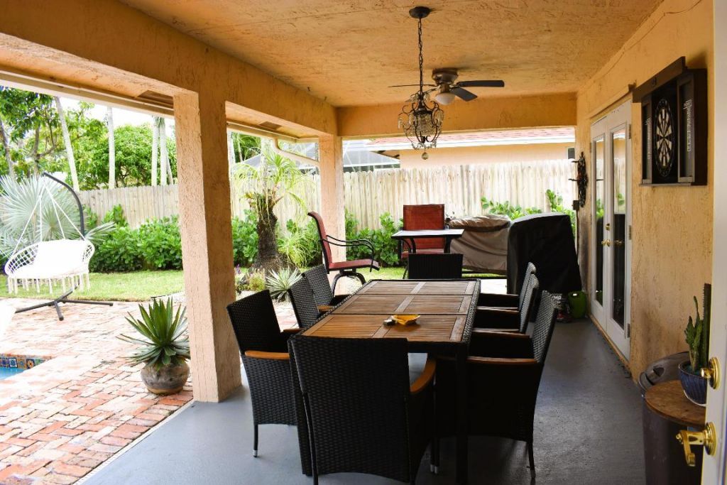 120 Sunflower Circle, Royal Palm Beach, FL 33411 Photo