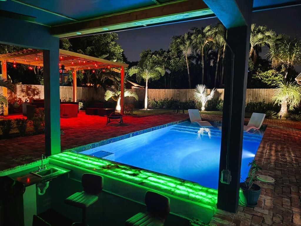 120 Sunflower Circle, Royal Palm Beach, FL 33411 Photo