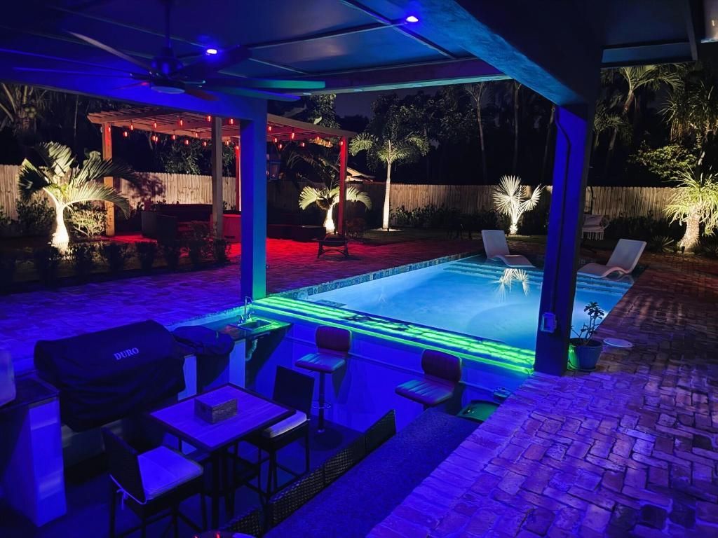 120 Sunflower Circle, Royal Palm Beach, FL 33411 Photo