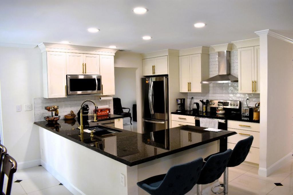 120 Sunflower Circle, Royal Palm Beach, FL 33411 Photo