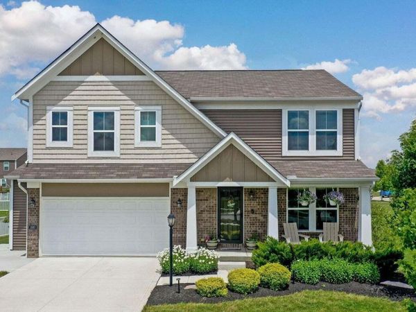 1680 Dickson Drive, Marysville, OH 43040