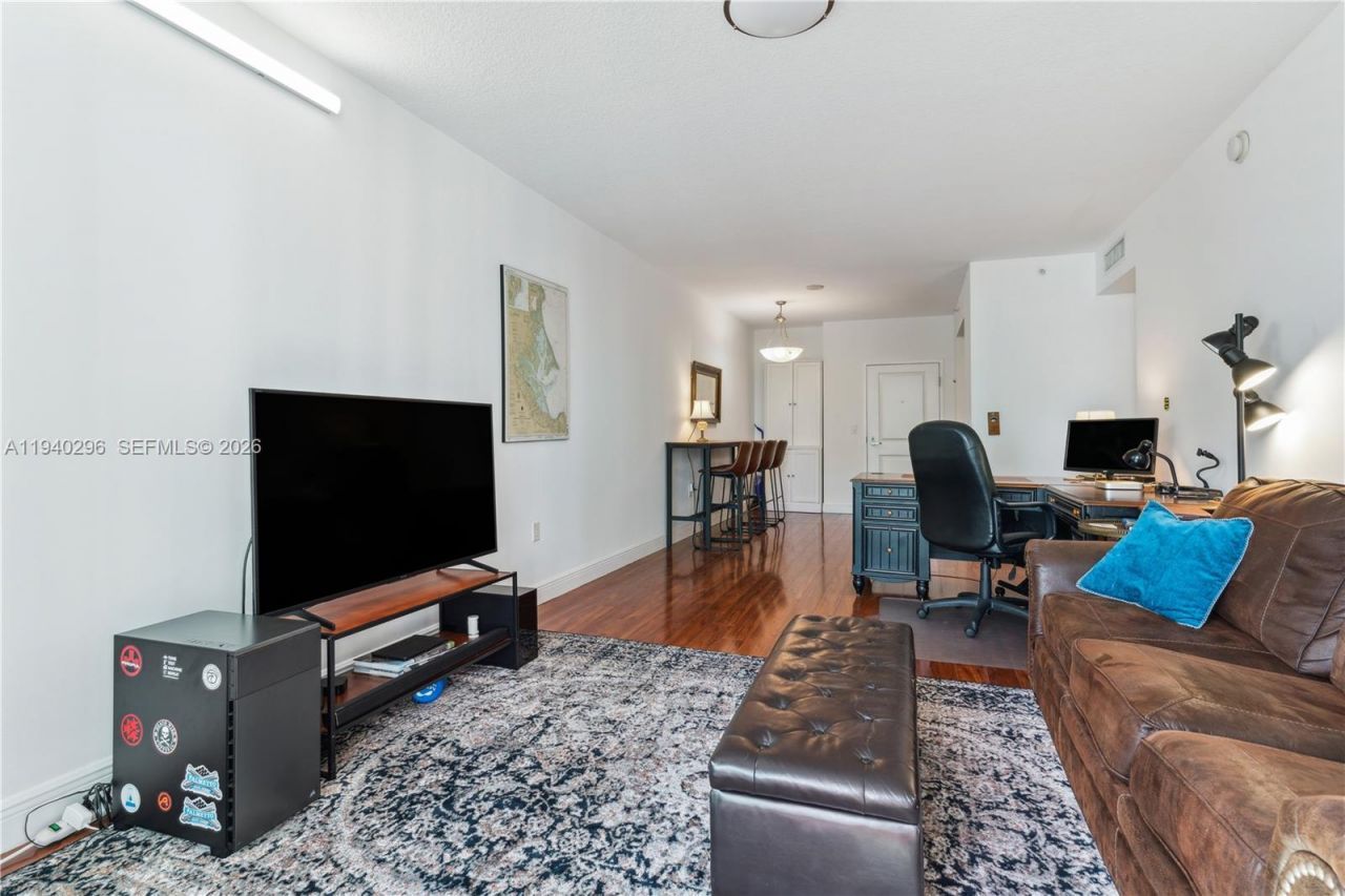 1250 S Miami Ave, Unit 2106, Miami, FL 33130 Photo