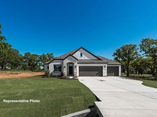 325 Skeen Peak, Springtown, TX 76082