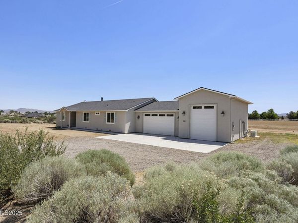 390 Angelina Circle, Wellington, NV 89444