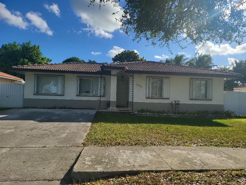 12650 SW 218th Street, Miami, FL 33170 Main Photo