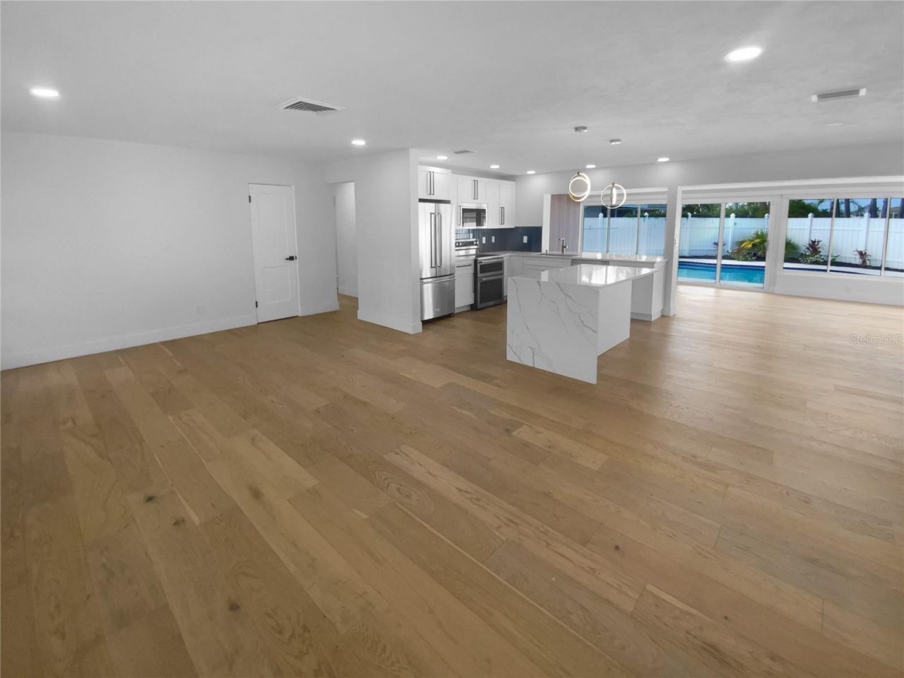 8001 13th Avenue S, Saint Petersburg, FL 33701 Photo