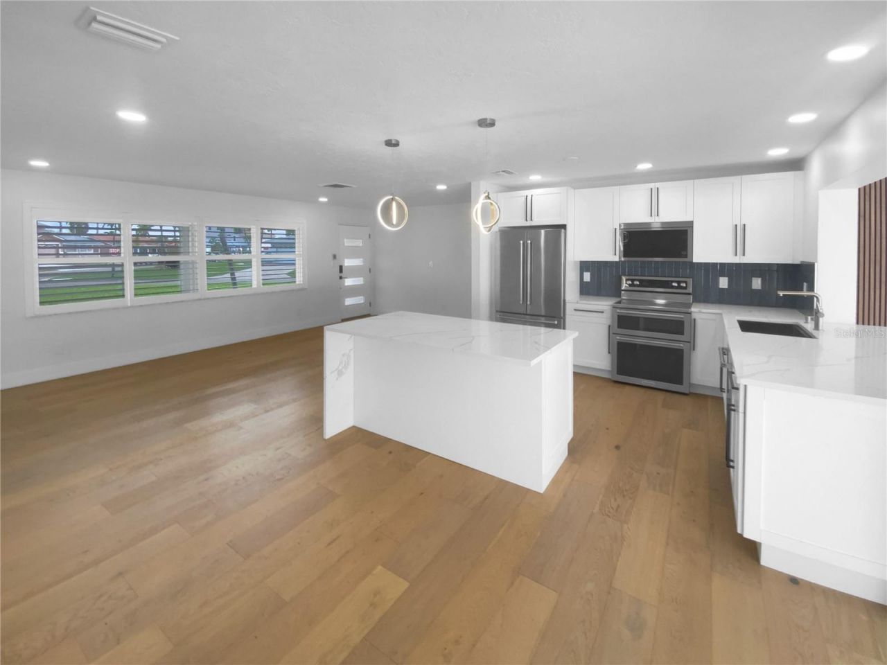 8001 13th Avenue S, Saint Petersburg, FL 33701 Photo