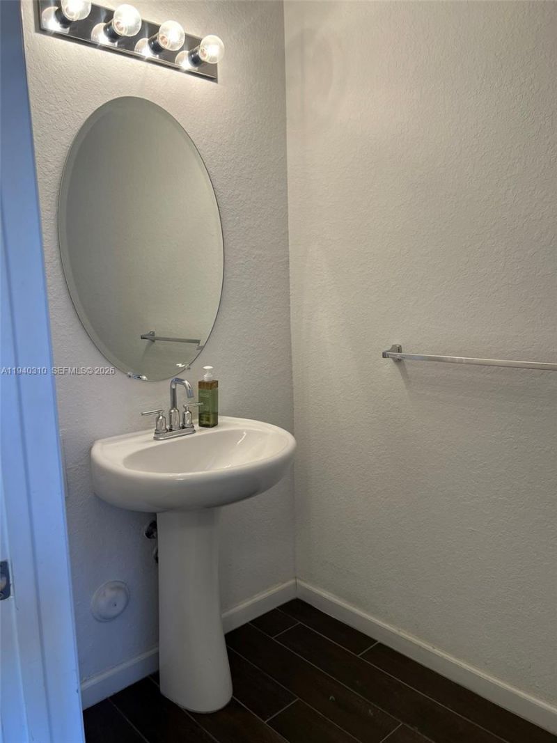 2432 SE 15th St, Homestead, FL 33035 Photo