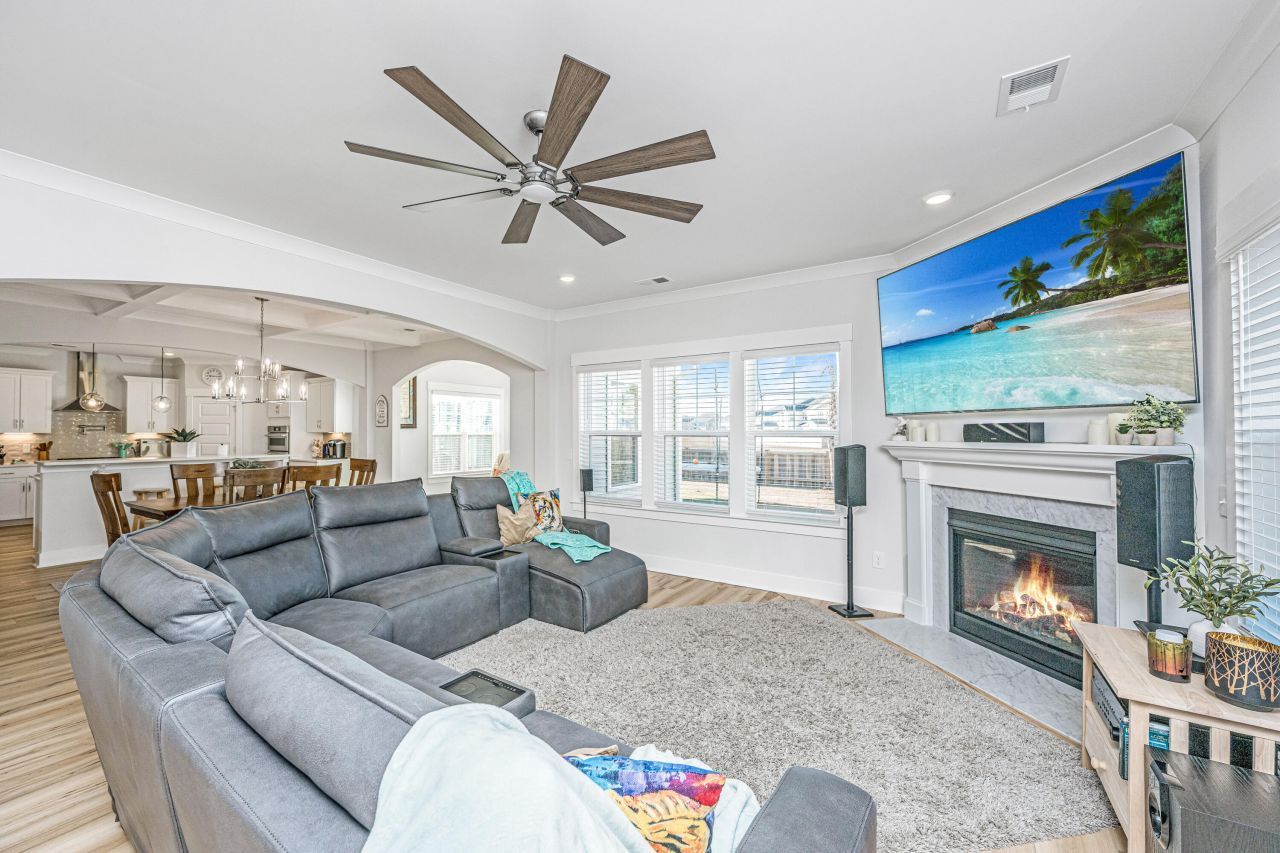 435 Rowley Lane Photo 11