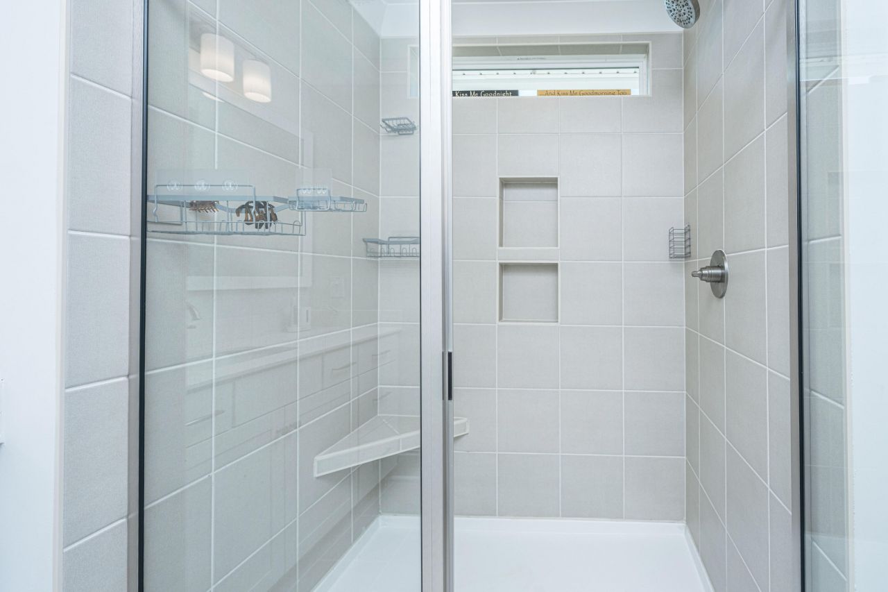 435 Rowley Lane Photo 33