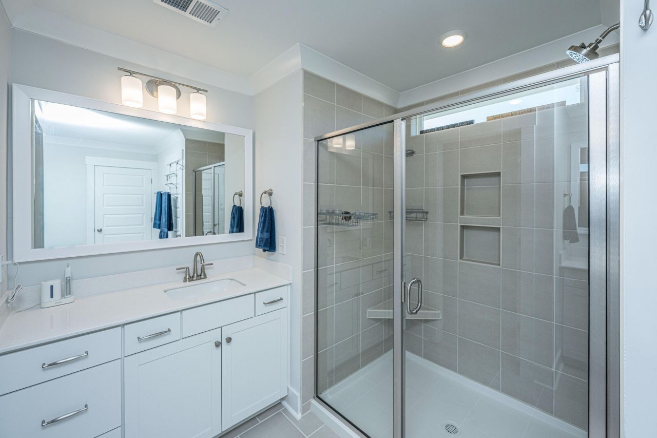 435 Rowley Lane Photo 35