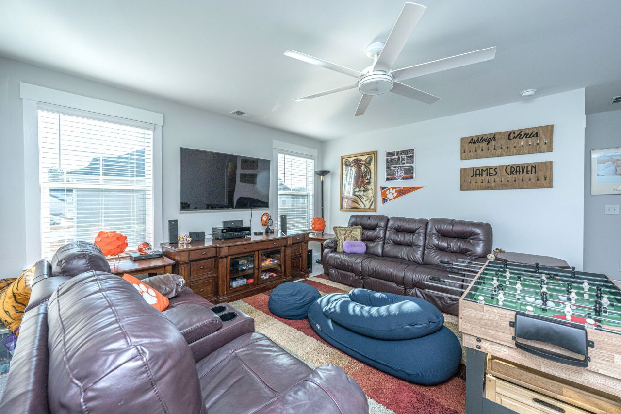 435 Rowley Lane Photo 38