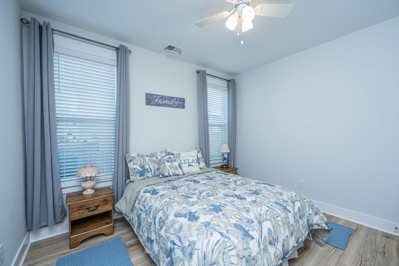 435 Rowley Lane Photo 40