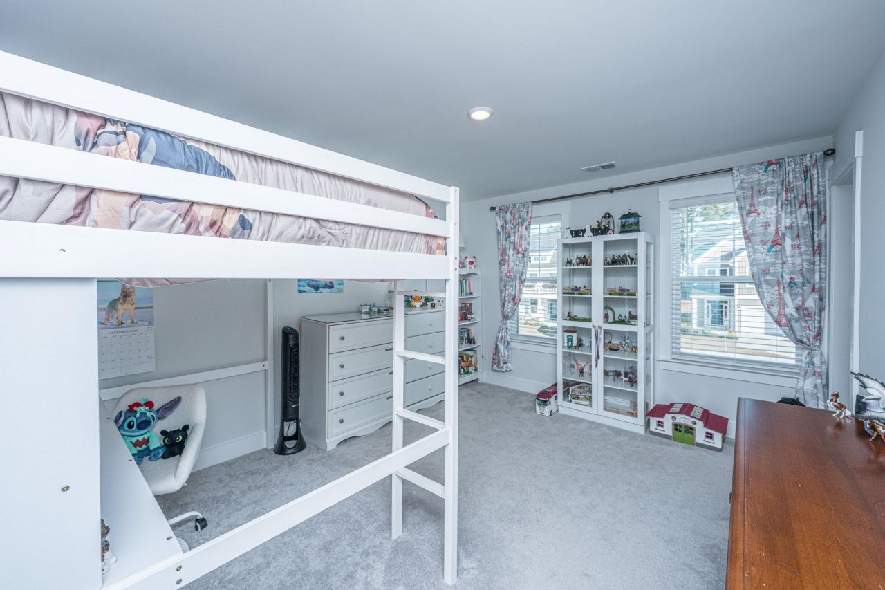 435 Rowley Lane Photo 44