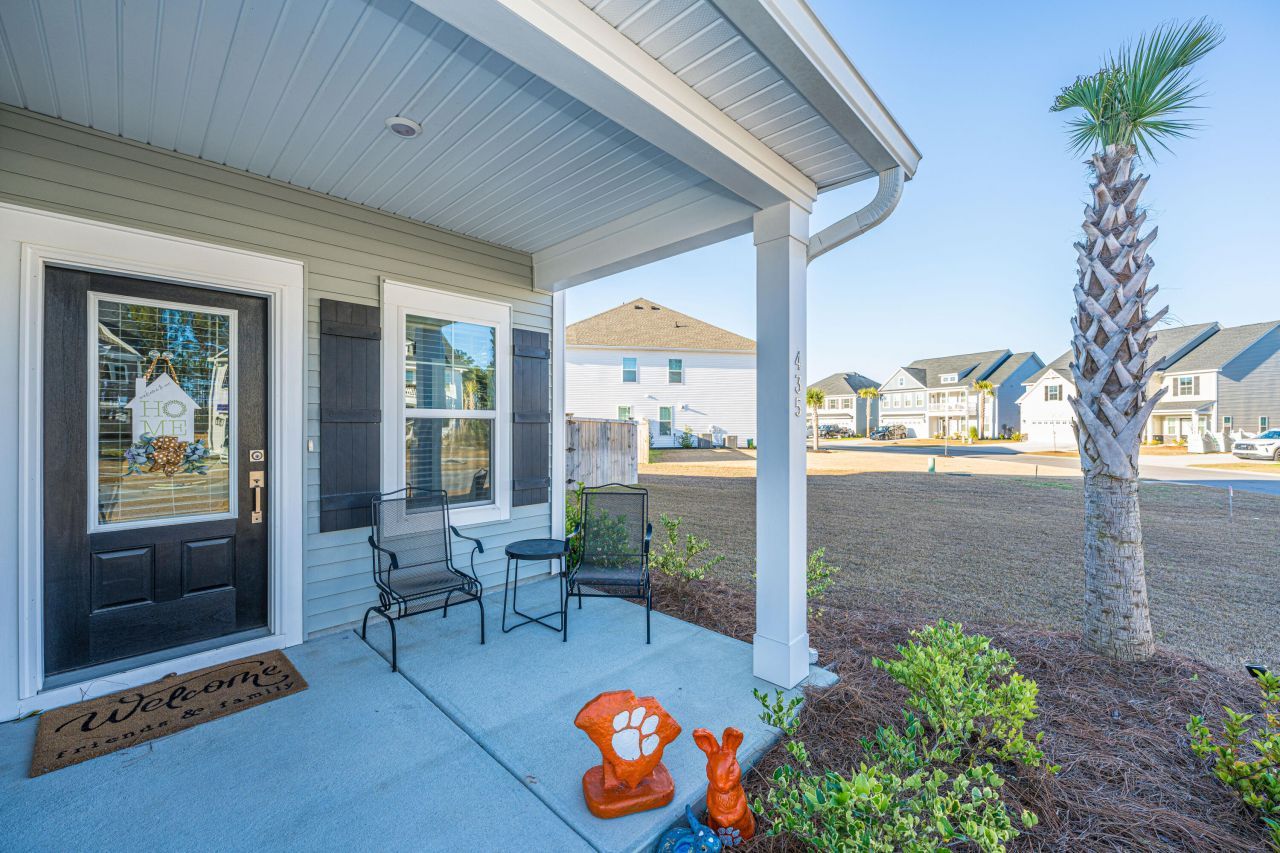 435 Rowley Lane Photo 5